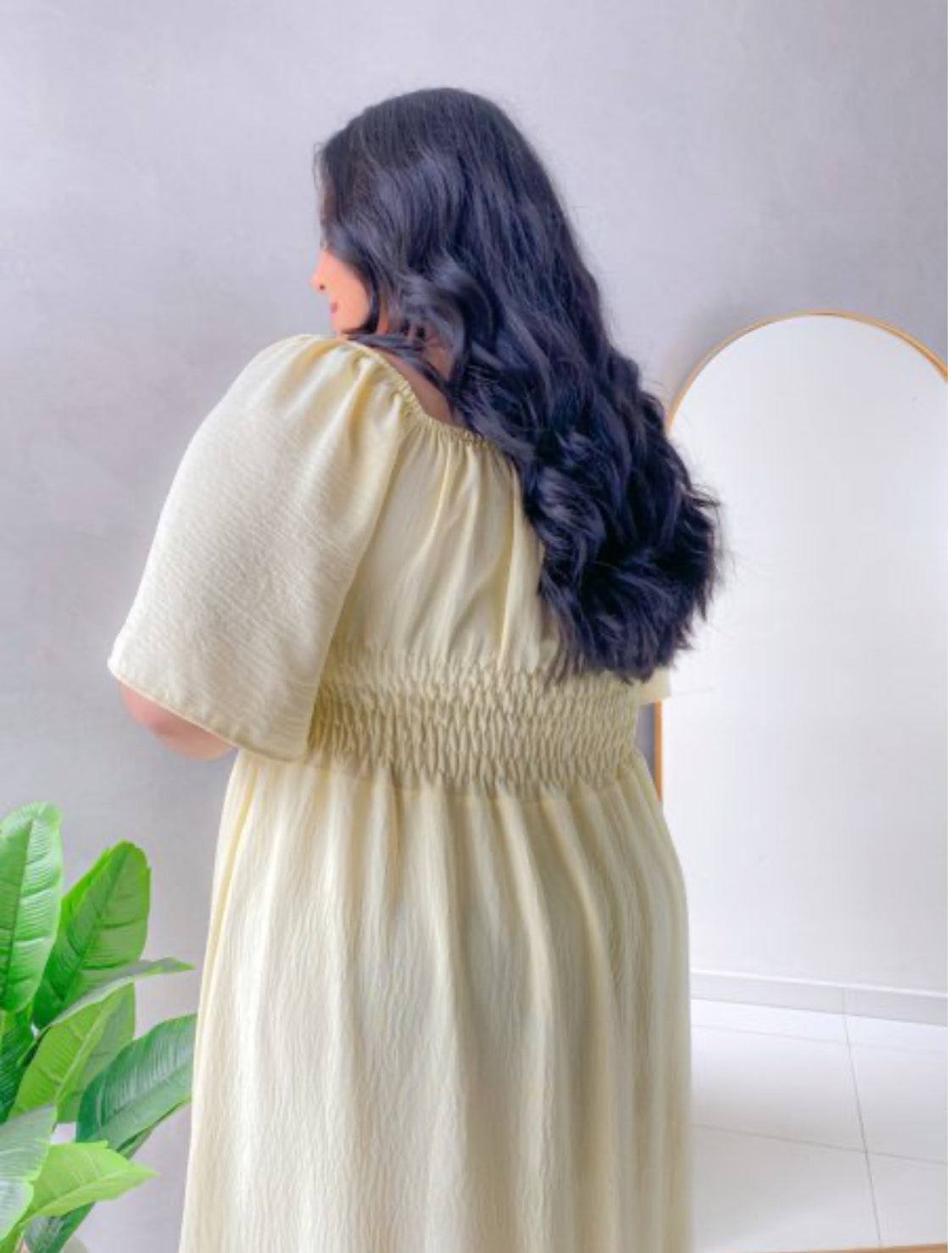 Vestido longo Amarelo Manteiga com regulagem no busto