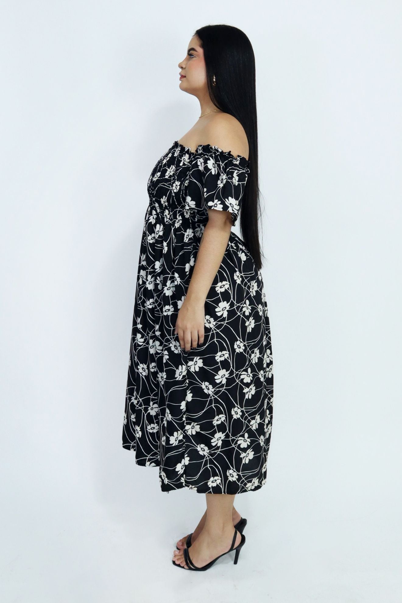 Vestido Midi Estampado Ombro a Ombro com Mangas