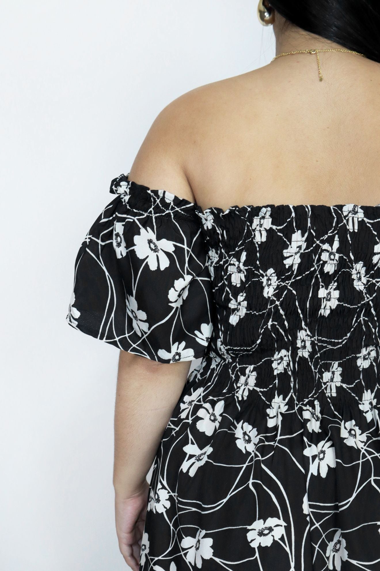 Vestido Midi Estampado Ombro a Ombro com Mangas